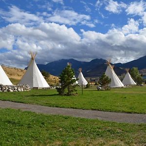 Dreamcatcher Tipi Hotel